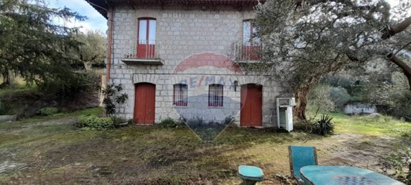 casa indipendente in vendita a Paupisi