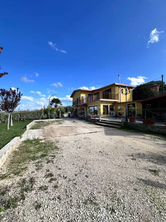 casa indipendente in vendita a Paupisi