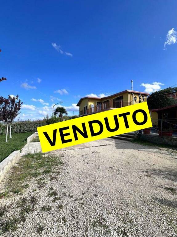 casa indipendente in vendita a Paupisi