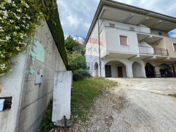 casa indipendente in vendita a Paupisi