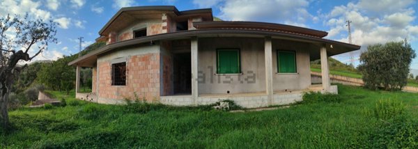casa indipendente in vendita a Paupisi