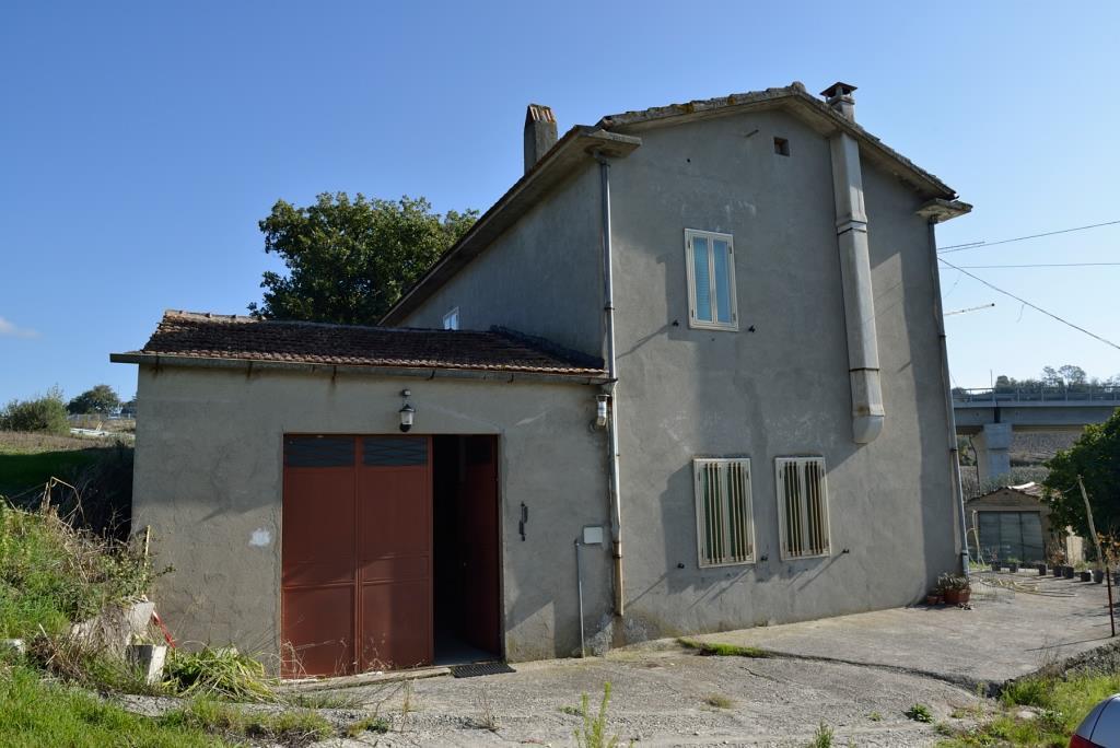 casa indipendente in vendita a Pesco Sannita