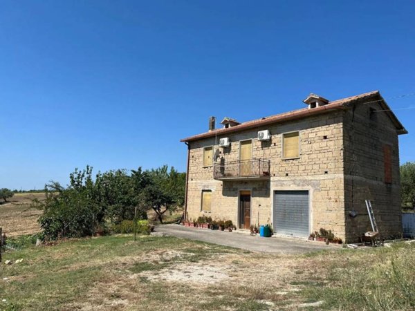 casa indipendente in vendita a Pesco Sannita