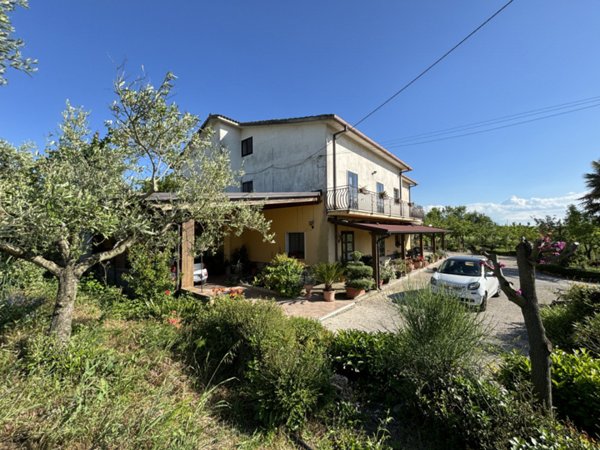 casa indipendente in vendita a Pesco Sannita