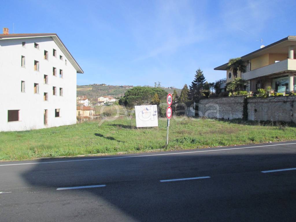 terreno agricolo in vendita a Pietrelcina