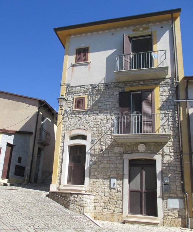 casa indipendente in vendita a Pietrelcina