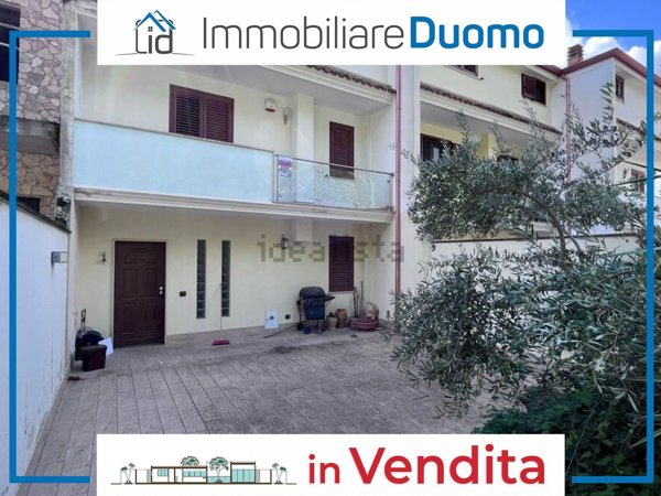 casa indipendente in vendita a Pietrelcina