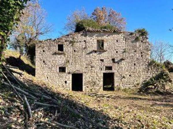 casa indipendente in vendita a Pietrelcina