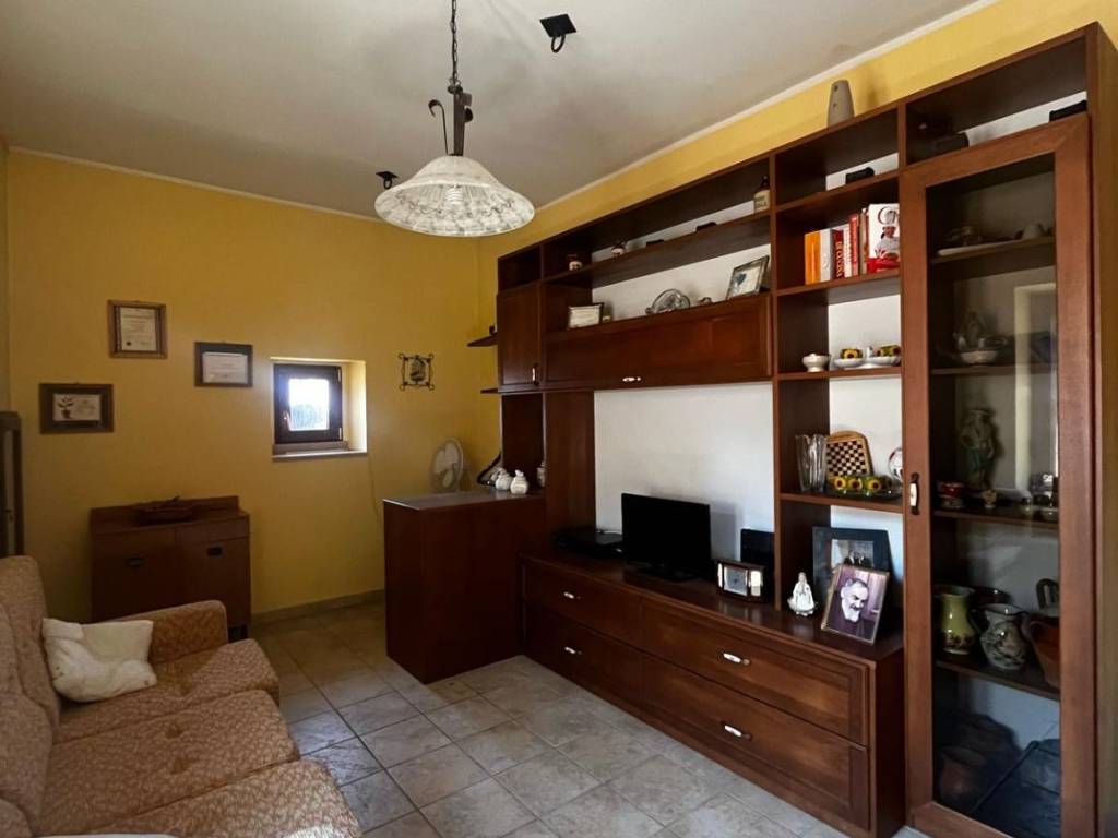 casa indipendente in vendita a Pietrelcina