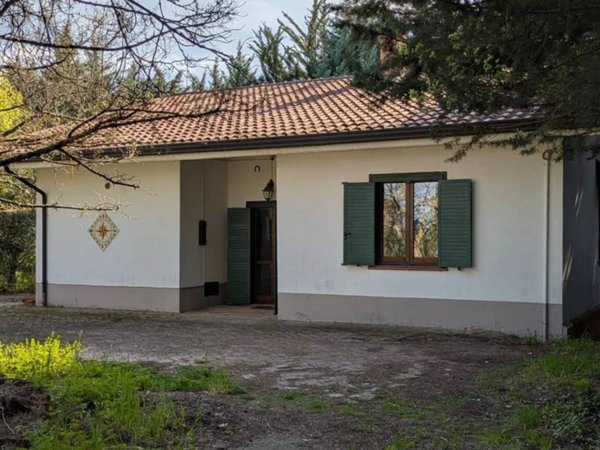 casa indipendente in vendita a Pietrelcina