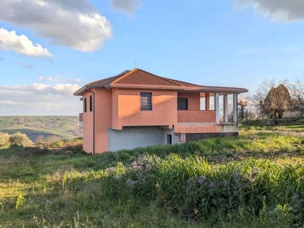 casa indipendente in vendita a Pietrelcina
