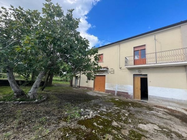 casa indipendente in vendita a Pietrelcina