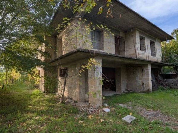 casa indipendente in vendita a Pietrelcina