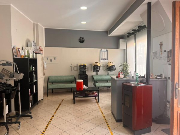 locale commerciale in vendita a Pietrelcina