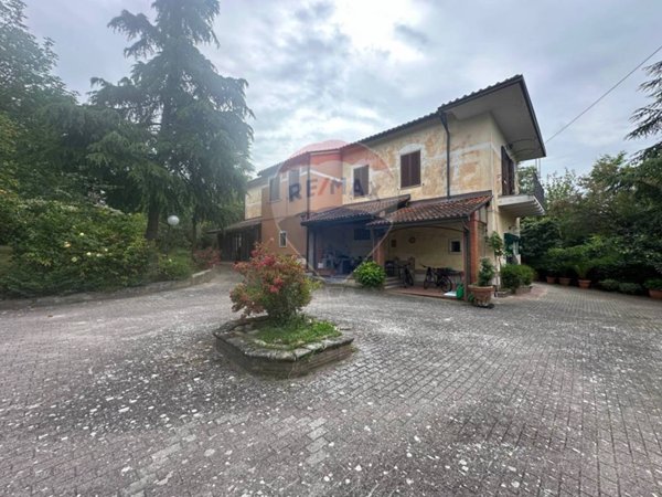 casa indipendente in vendita a Pietrelcina