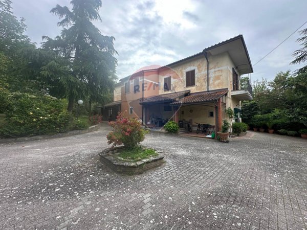 casa indipendente in vendita a Pietrelcina