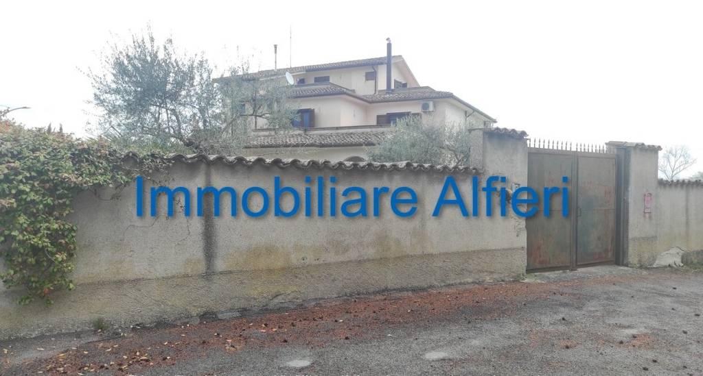 casa indipendente in vendita a Pietrelcina