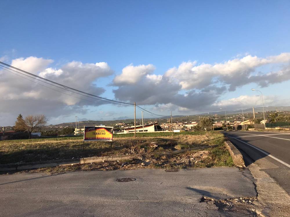 terreno edificabile in vendita a Pietrelcina