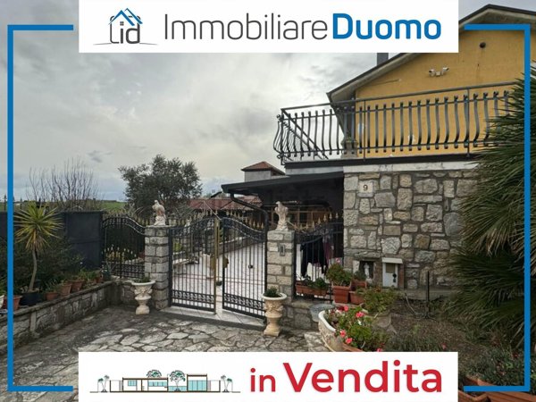 casa indipendente in vendita a Pietrelcina