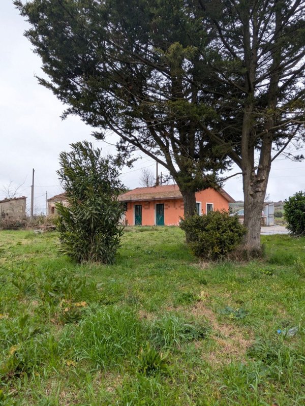 casa indipendente in vendita a Pietrelcina