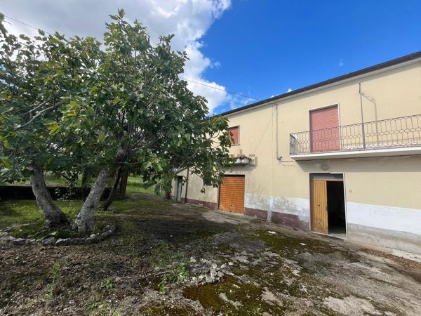 casa indipendente in vendita a Pietrelcina