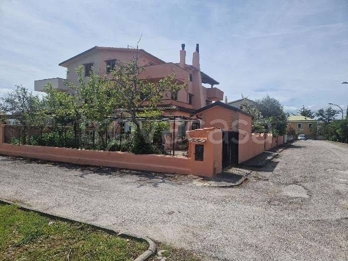 casa indipendente in vendita a Pietrelcina