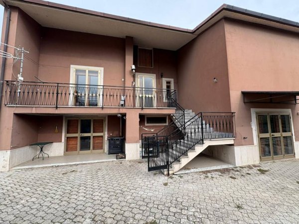 casa indipendente in vendita a Pietrelcina