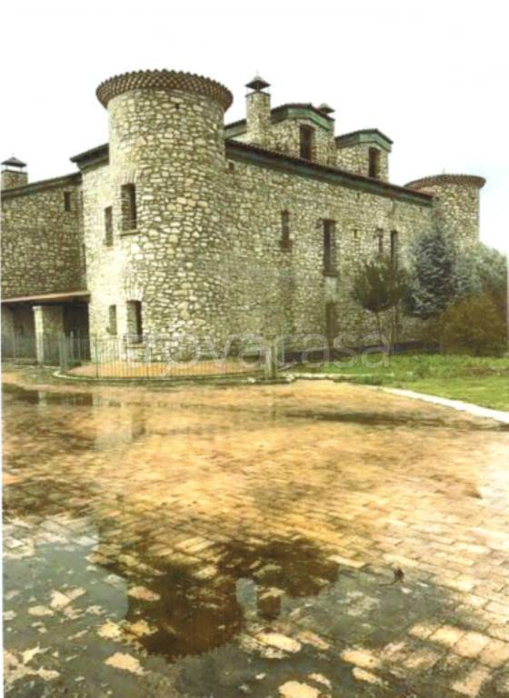 negozio in vendita a Pietrelcina in zona Piana Romana