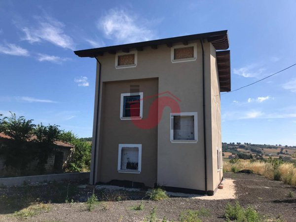 casa indipendente in vendita a Pietrelcina in zona Stazione