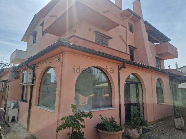 casa indipendente in vendita a Pietrelcina