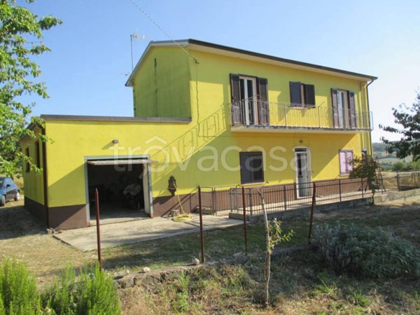 casa indipendente in vendita a Pietrelcina