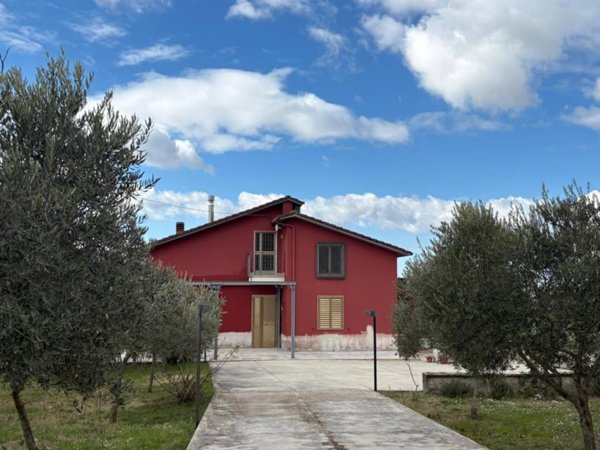 casa indipendente in vendita a Pietrelcina