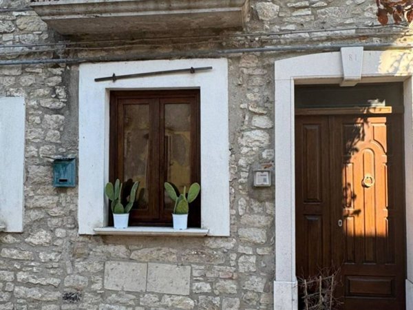 casa indipendente in vendita a Pietrelcina