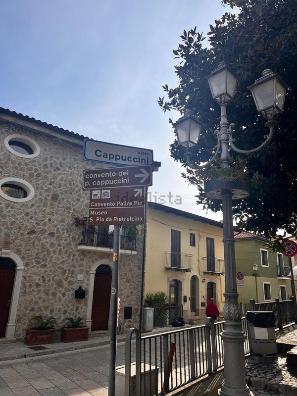 appartamento in vendita a Pietrelcina in zona Stazione