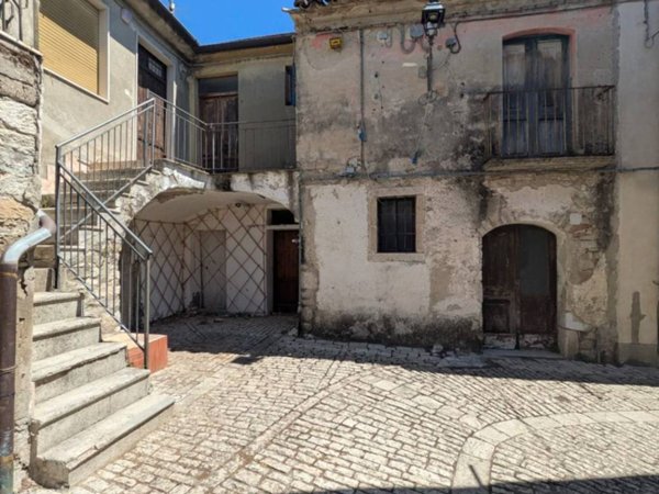 appartamento in vendita a Pietrelcina in zona Stazione