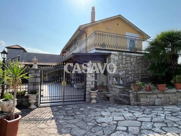 casa indipendente in vendita a Pietrelcina in zona Stazione