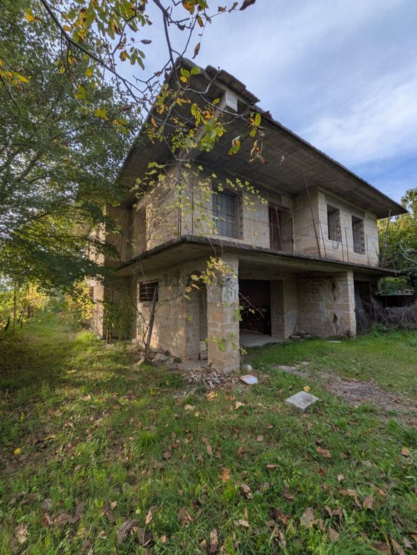casa indipendente in vendita a Pietrelcina