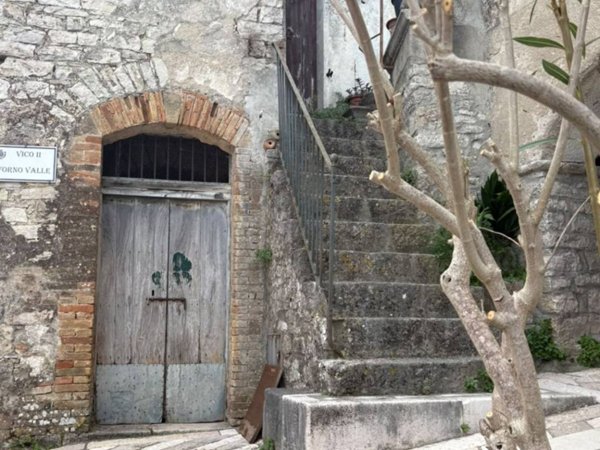 appartamento in vendita a Pietrelcina in zona Stazione