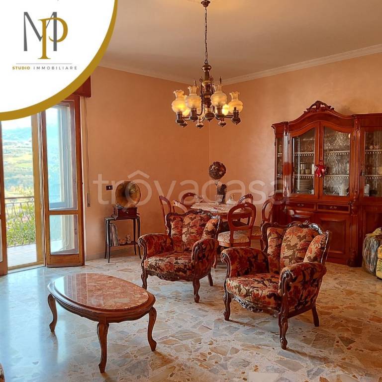 casa indipendente in vendita a Ponte
