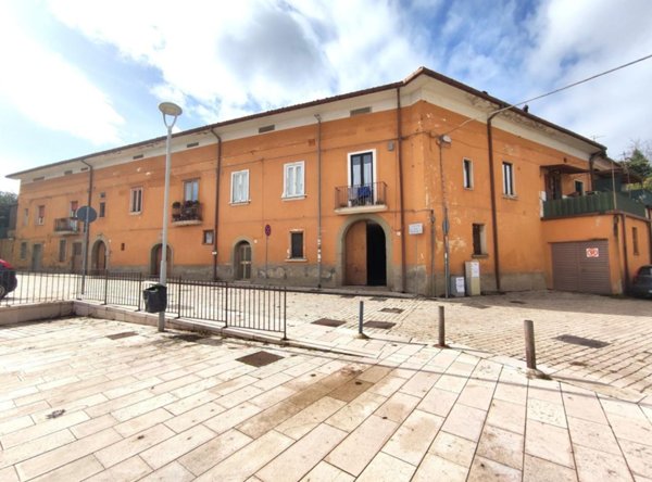 negozio in vendita a Ponte