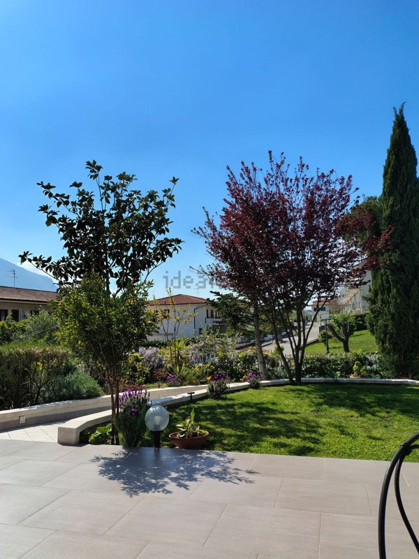 casa indipendente in vendita a Ponte