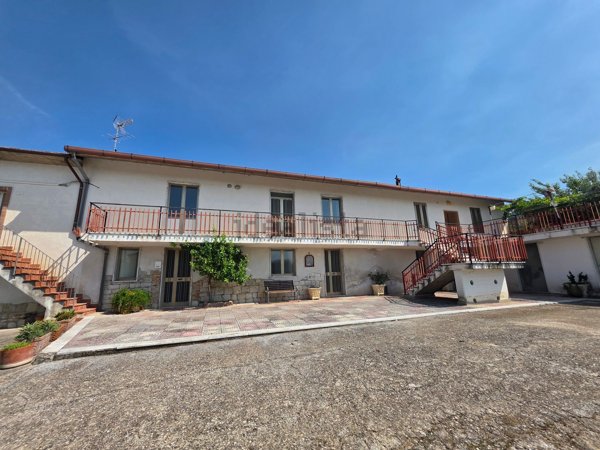 casa indipendente in vendita a Ponte