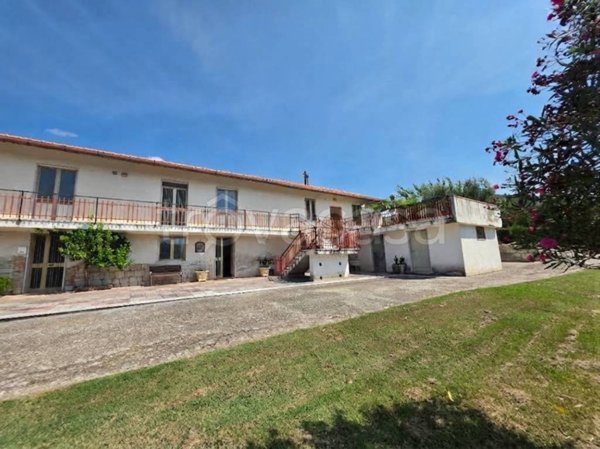 casa indipendente in vendita a Ponte