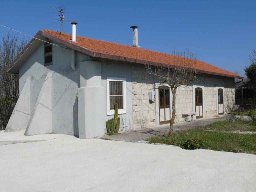 casa indipendente in vendita a Pontelandolfo
