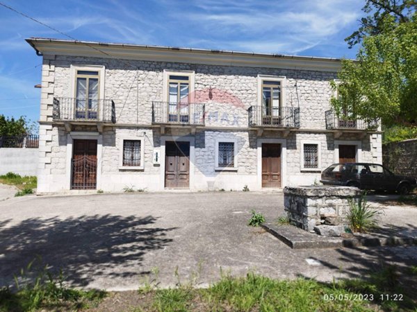 casa indipendente in vendita a Pontelandolfo