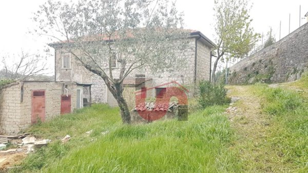 casa indipendente in vendita a Pontelandolfo in zona Carluni