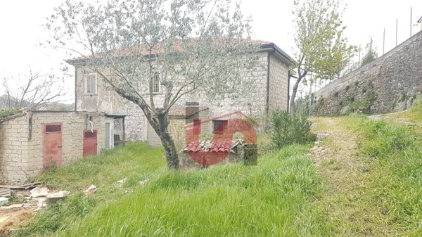 casa indipendente in vendita a Pontelandolfo in zona Carluni