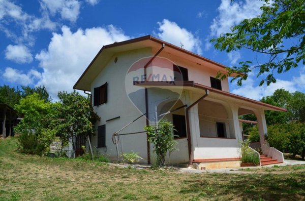 casa indipendente in vendita a Reino