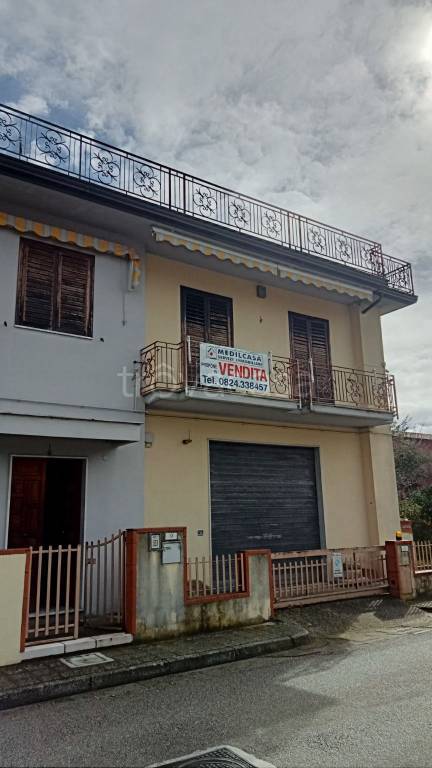 casa semindipendente in vendita a San Giorgio del Sannio