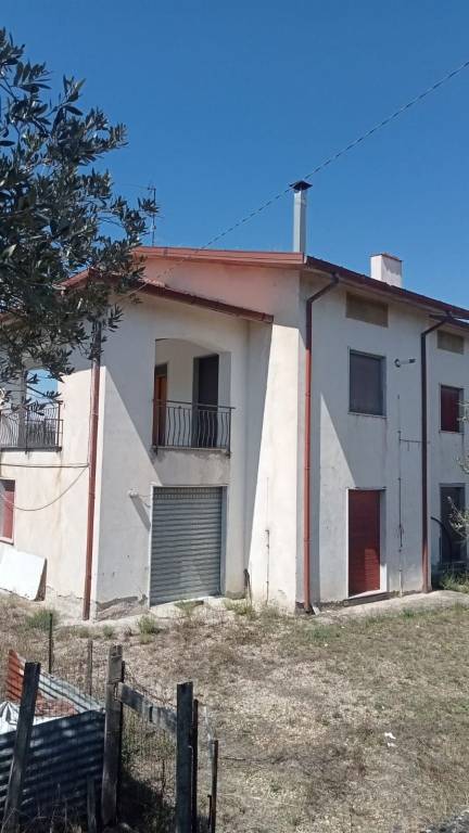 casa indipendente in vendita a San Giorgio del Sannio